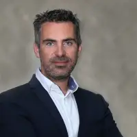 Ça finit par payer 18 - Les indiscretions Laurent Villaret, Pyramides d’Argent