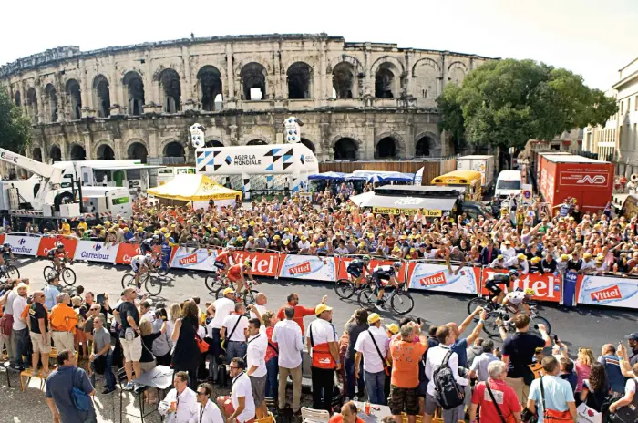 Le Tour de France Nîmes