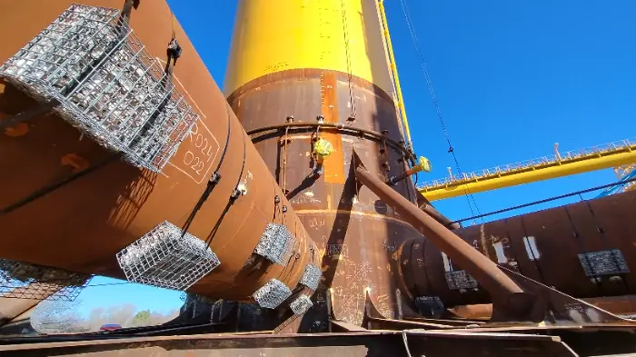Éolien offshore : Ecocean installe des habitats artificiels sur un flotteur d’EFGL 1 - Les indiscretions IMG 20250318 093259252 - Les indiscretions