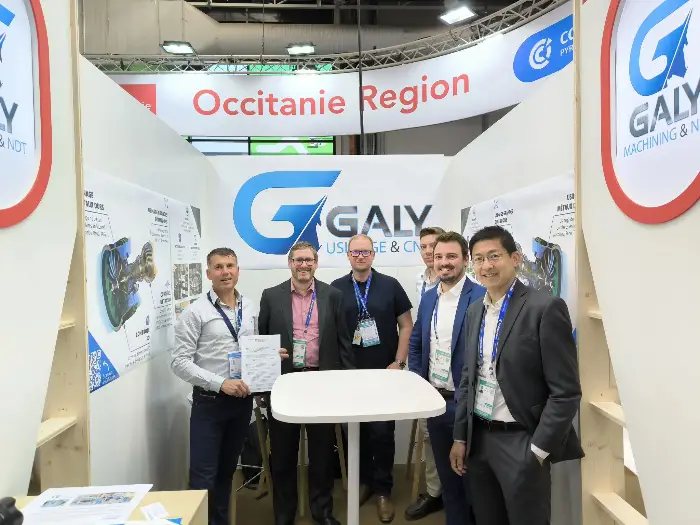 Contrat d’1,5 M€ par an jusqu’en 2029 pour l’Ariégeois Galy avec Safran 1 - Les indiscretions Vincent Goizet, président de Galy, aux côtés des représentants de Safran. ©Vincent Goizet