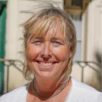 En pétard 15 - Les indiscretions Paulette Gougeon, Lunel (34)