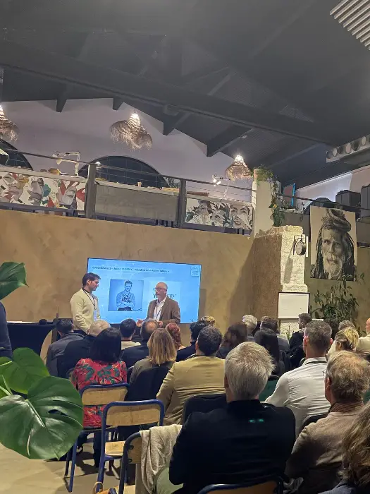 Les Ambassadeurs de la Lozère font dialoguer industrie, artisanat et culture 1 - Les indiscretions WhatsApp Image 2025 12 08 at 16.09.50 - Les indiscretions