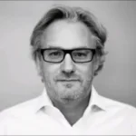 Stéphane Bussa, Symétrie